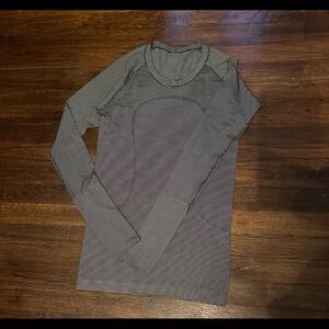 Lululemon swiftly tech long sleeve